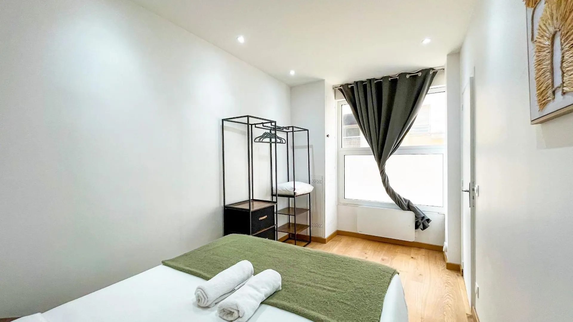 Apartament Urban Flat 198 - Townhouse Basfroi Paryż